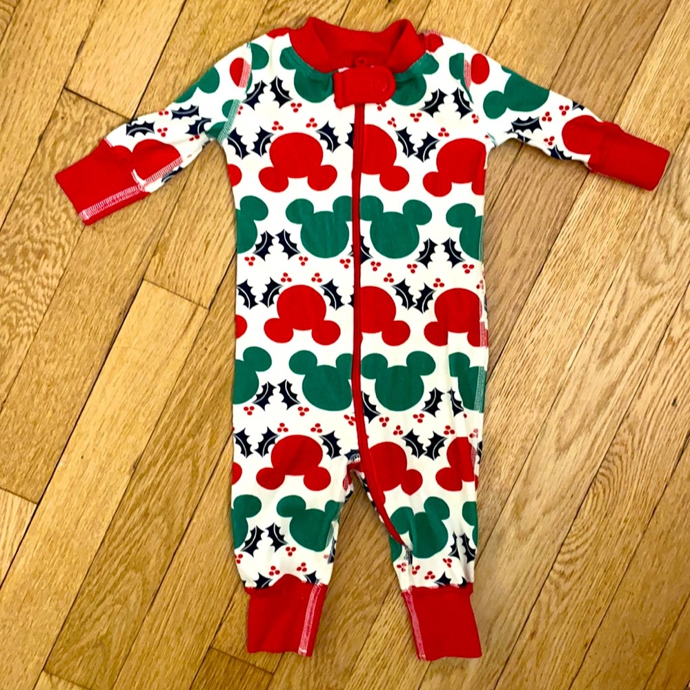 Hanna Andersson: Mickey Christmas pajamas 0-3 mo